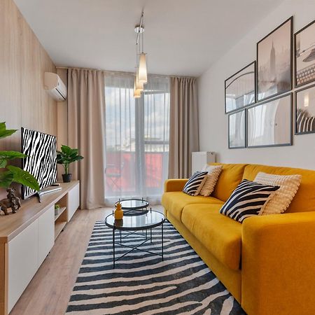 Lam Safari - Balcony - Ac - Free Parking Apartment Bratislava Exterior photo