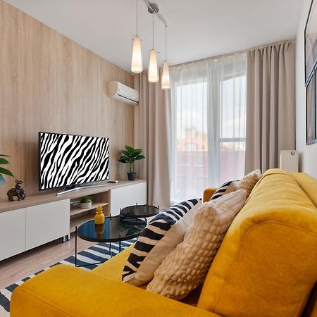 Lam Safari - Balcony - Ac - Free Parking Apartment Bratislava Exterior photo