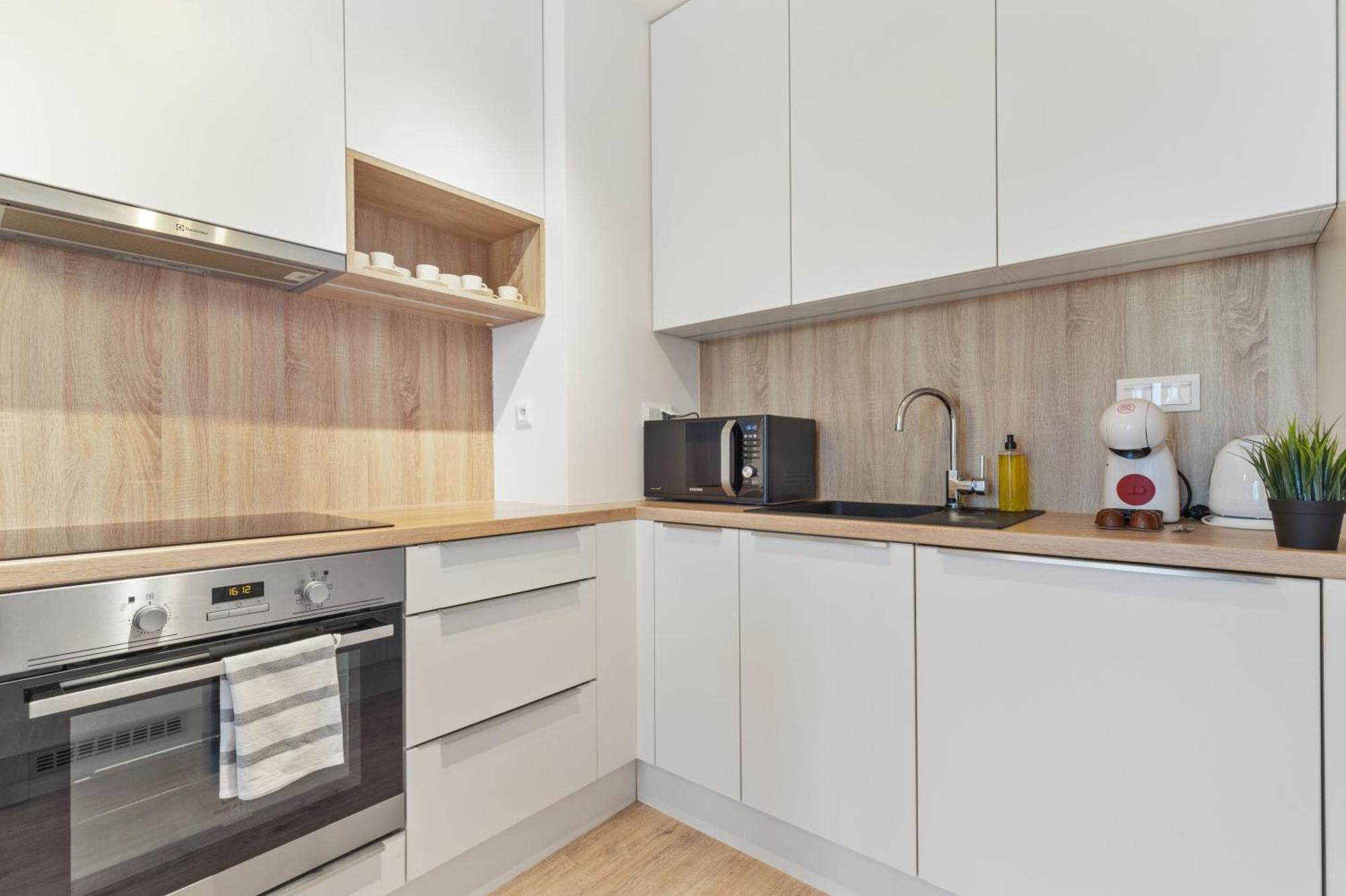 Lam Safari - Balcony - Ac - Free Parking Apartment Bratislava Exterior photo