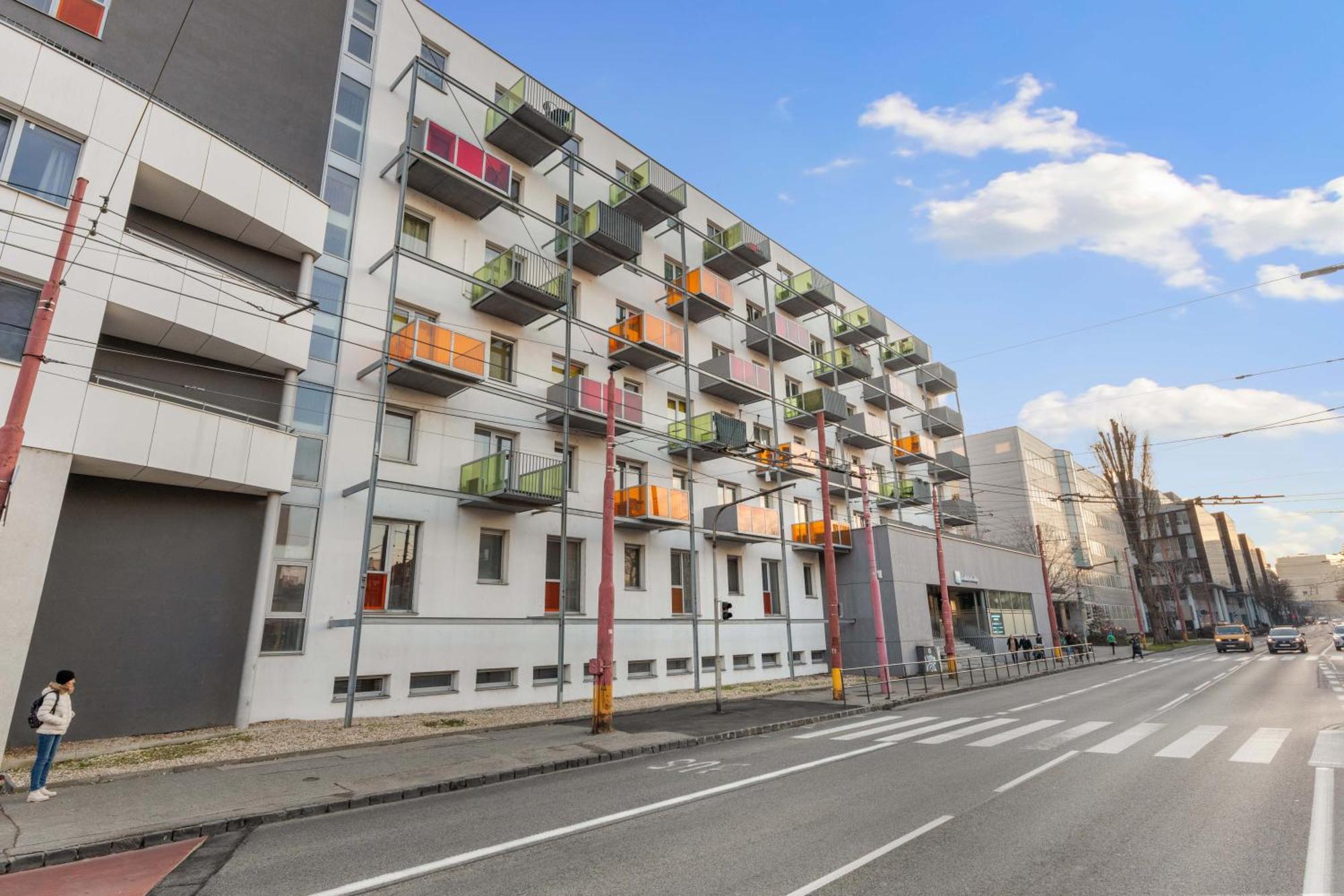Lam Safari - Balcony - Ac - Free Parking Apartment Bratislava Exterior photo